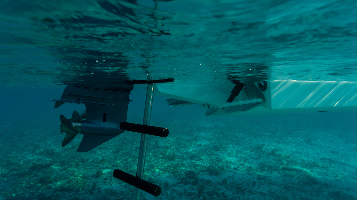 underside of the dive platform 2022 CALYPSO34cx with Yamaha 200hp spearfishing for hogs at Pelican Shoal Sugarloaf Key, Florida